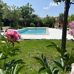 Le Couvent De Jouels Sauveterre-de-Rouergue