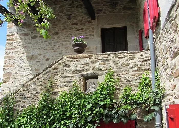 Le Couvent De Jouels Sauveterre-de-Rouergue